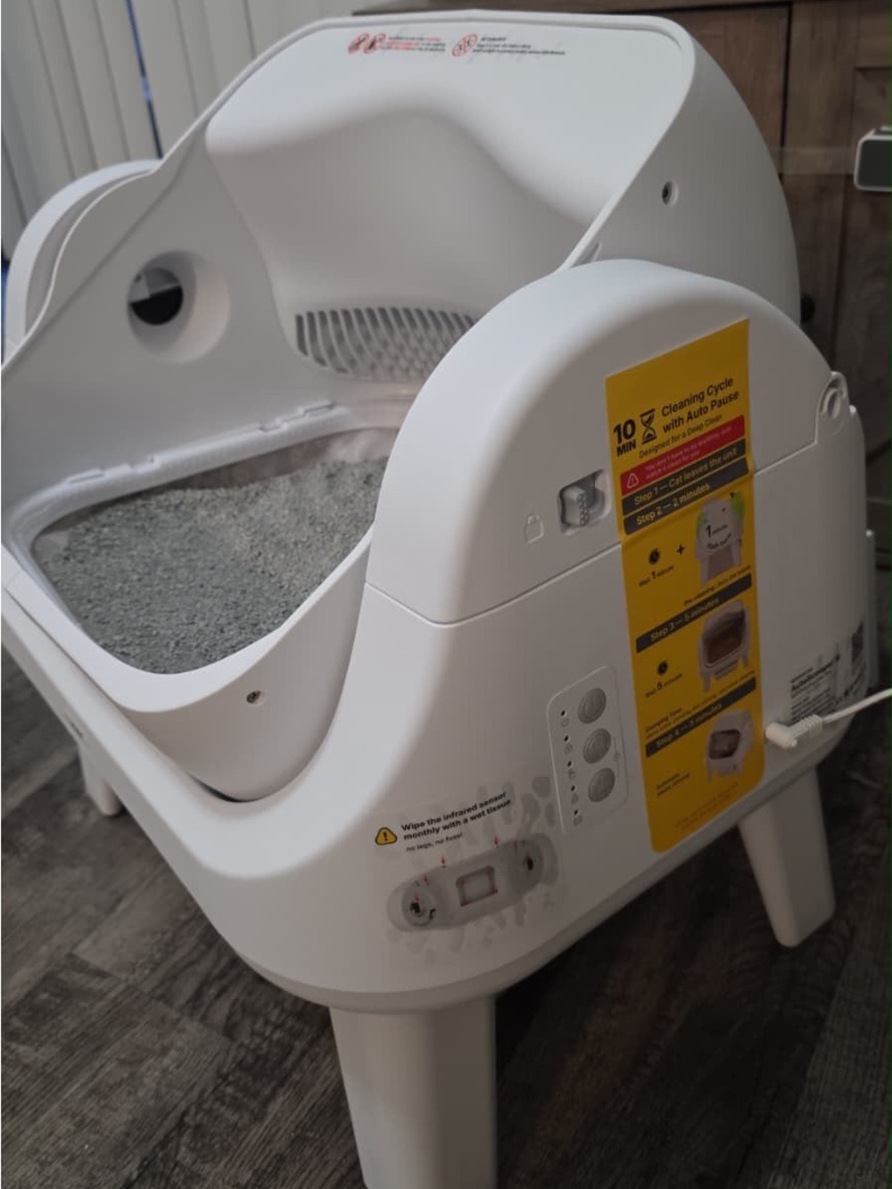 Automatic Covered Cat Litter Box - White